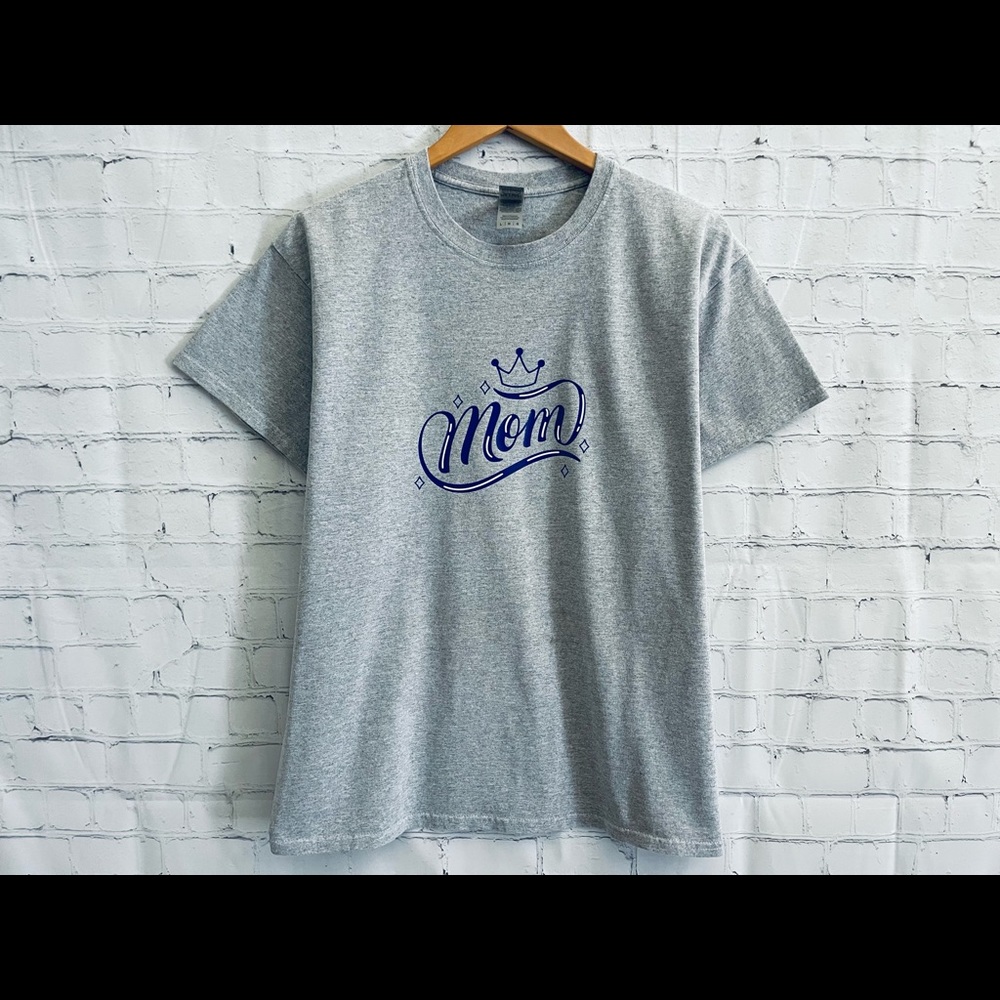 Tshirt MOM with crown